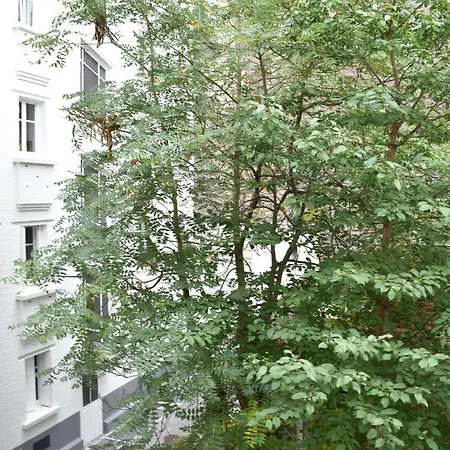 1 Bedroom In Montmartre Appartamento *